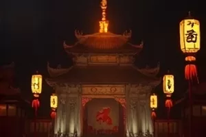《听风者档案》剧照，监听室里的老式收音机